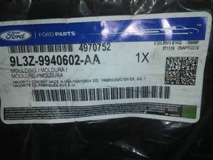 lot 60 image: Ford FL3Z-9940602-B Moulding, 2015-2018 Ford F-150