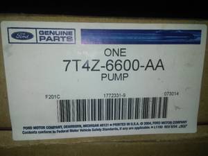 lot 68 image: Ford 7T4Z-6600-AAPump Assembly - Oil Select Models (Taurus, Expedition, Explorer, Flex, Fusion, Mustang)