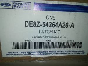 lot 85 image: Latch - Ford (DE8Z-54264A26-A)