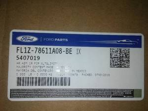 lot 97 image: Headrest - Ford (FL1Z-78611A08-BE) 2015-2017 Expedition