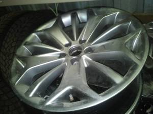 lot 311 image: 20 IN. Alloy Rims (2) Very Good Condition