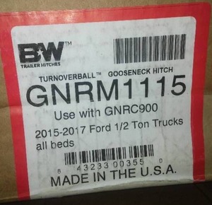 lot 329 image: B&W Turnover Ball Gooseneck Hitch- New in boxes. See Pictures