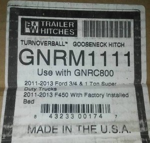 lot 330 image: B&W Turnover Ball Gooseneck Hitch- New in boxes. See Pictures