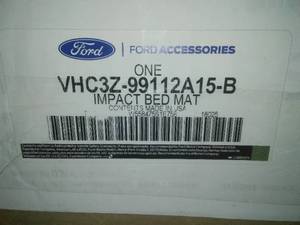 lot 355 image: GENUINE FORD BED MAT - IMPACT, 8.0 BED VHC3Z-99112A15-B Ford Super Duty (2017-2021)