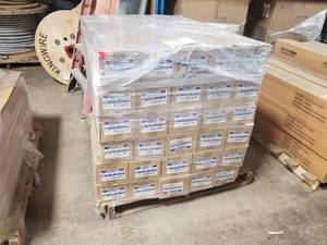 Lot of (1 Pallet) Satco Fluorescent Light Bulbs F32T8735ENV 4 3500K