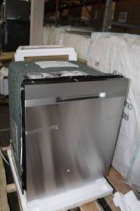 lot 664 image: Samsung Dishwasher DW80K5050US (New )