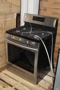 lot 661 image: Samsung Gas Range NX58H56S (New )