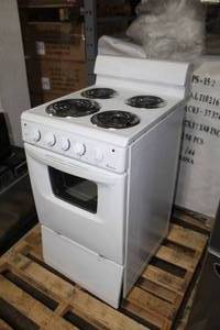 lot 685 image: Amana Electric Range W10181328B (display model)