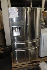 lot 646 image: Samsung Side-by-Side Single Drawer Refrigerator Bottom Freezer with WaterIce RF30HBDEBSR (return to vendor)