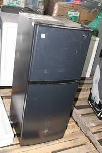 lot 645 image: Danby Refrigerator Freezer DCR047A1BBSL (New )