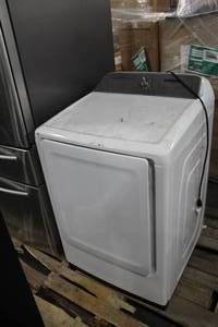 lot 644 image: Samsung Gas Clothes Dryer DVG50R5200WA3 (return to vendor)