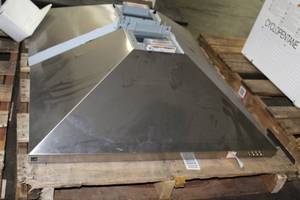 lot 611 image: Oven Hood GXW7336DXS