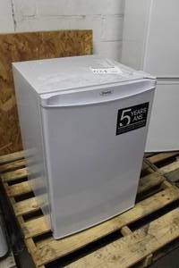 lot 624 image: Danby Mini Refrigerator DUFM032A3WDB (New )