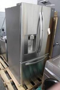 lot 639 image: LG Side-by-Side Refrigerator Freezer with WaterIce LFXS24663S (return to vendor)