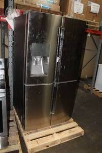 lot 705 image: Samsung Side-by-Side Refrigerator Bottom Freezer with WaterIce RK28K9380SR (used)
