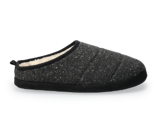 lot 18 image: Urban Pipeline Mens Sherpa Slippers Size M.  