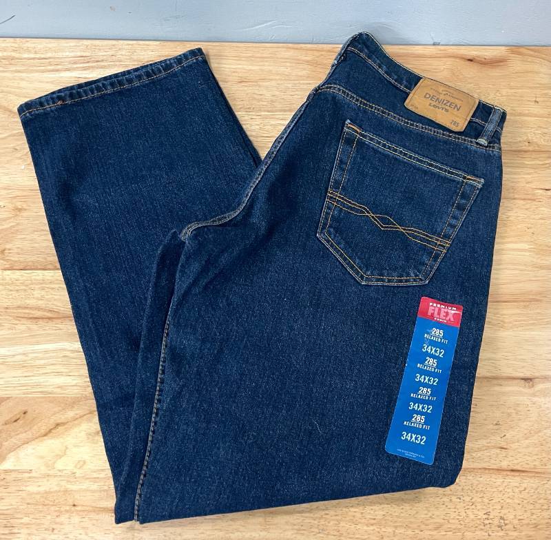 lot 83 image: Levis Denizen Mens Jeans 34x32
