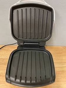 lot 10 image: George Foreman Personal Sized Grill