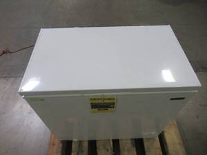 lot 200 image: Magic Chef 7.0 cu. ft. Chest Freezer in White -4 HMCF7W4