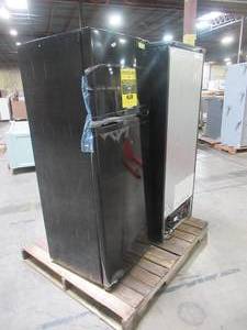 lot 203 image: WHOLESALE MIXED PALLET OF MINI FRIDGES