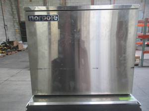 lot 213 image: Norpole 275 lbs. Freestanding Ice Maker in Stainless Steel EWCIM350S1