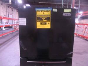 lot 217 image: Magic Chef 10.1 cu. ft. Top Freezer Refrigerator in Black HMDR1000BE