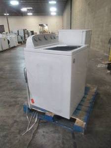 lot 222 image: WHOLESALE MIXED PALLET OF MINI FRIDGE AND WASHER