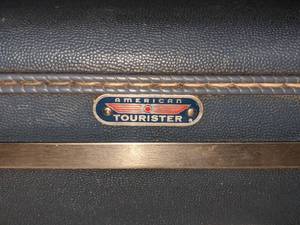 lot 107 image: 1960s American Tourister Tiara Hard Shell Suitcase