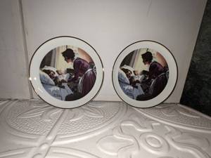 lot 119 image: 2 Collectible Norman Rockwell Mothers Love Plates