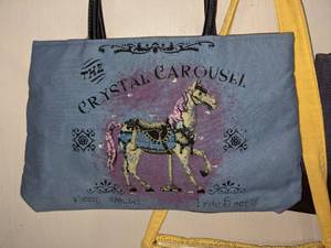 lot 35 image: 4 Mid-Size TotesBook Bags