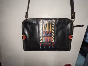 lot 24 image: High End Turtle Ridge Southwest Style Black Leather Crossbody Purse