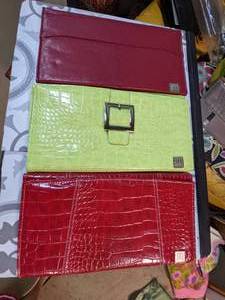 lot 69 image: 3 Miche Purse Shells