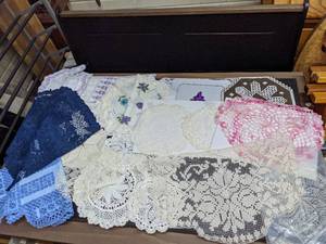 lot 82 image: Collection of Doilies, Table Runners, More