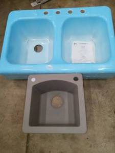 Lot of 2 assorted Kitchen Sinks costumers returns  See Pictures