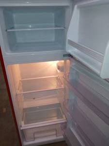 7.6 cu.ft. Retro Mini Refrigerator with Dual Door and True Freezer in Red by Galanz Customer Returns See Pictures
