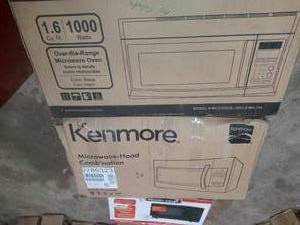 Lot of 3 mixed and assorted microwaves Customer Returns See Pictures