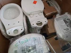 Big Lot of toilets tanks and more  Vaious sizes vaious conditions Vaious models Customer Returns See Pictures