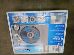16 in. Window Fan with EZ-Dial Ventilation by Lasko Customer Returns See Pictures