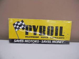 lot 27 image: VINTAGE PYROIL HEATPROOF SUPER LUBRICANTS TIN SHOP  SERVICE STATION SIGN - VERY COOL PIECE - APPROX 14 BY 6 - SEE PICTURES