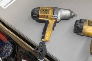DeWalt DW292  12 Impact Wrench