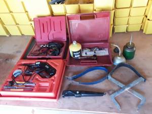 lot 17 image: Soldering Guns, Propane Torch, Battery Lifters