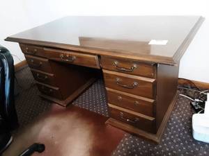 lot 45 image: Black Tweed Office Chair & 7-Drawer Executive Desk 66x36x30 (Has Damage On Back Corner)
