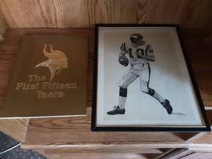 lot 48 image: Framed Fran Tarkenton Print By Bob Blake 1976 11x14 & Vikings Book
