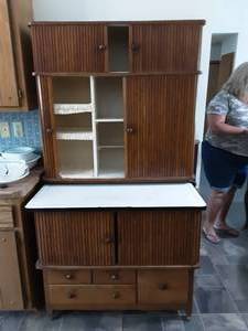 lot 80 image: Antique Porcelain Top Hoosier Cupboard 80x28x72