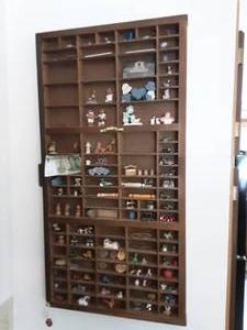 lot 87 image: Printers Tray With Miniature Collectible Contents