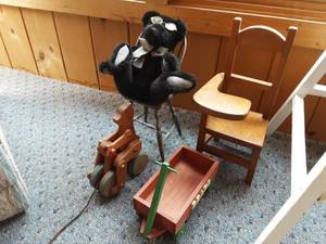 lot 118 image: Doll Furniture & 1-Bear