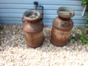 lot 122 image: 2-Milk Cans