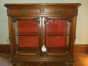 Antique Maison LaLande of Paris Server