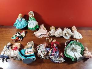 Dolls, dolls, dolls