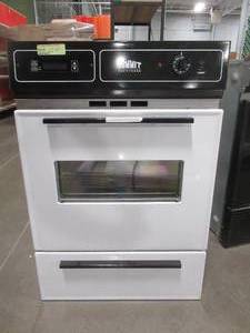 lot 66 image: Summit Appliance 24 in. Single Wall Oven in White, WTM7212KW.